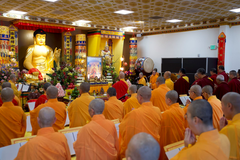 南加州的聖蹟寺舉辦恭祝南無燃燈古佛佛誕的隆重法會